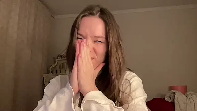 Snapshot of Tirayaa chatting on November 2025 11:24:01 PM Tirayaa online show from November 2025 11:24:01 PM