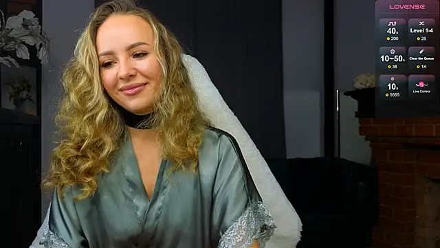 Hloya Mei online show from September 2025 11:28:01 PM