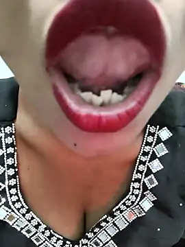 Itz Mayra  online show from February 2026 08:35:02 AM