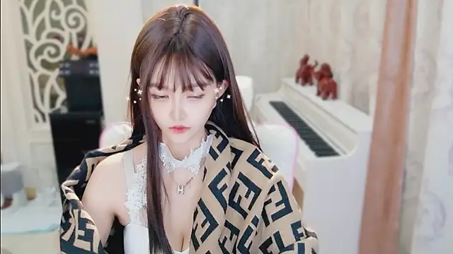 Aurora-77 online show from October 2025 02:57:02 PM