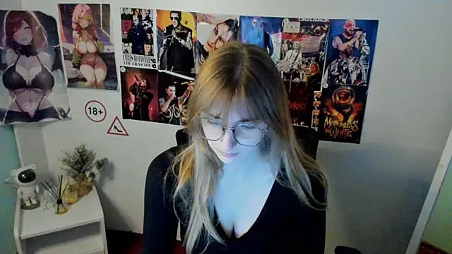 Snapshot of NeyliDream chatting on October 2025 12:47:02 PM NeyliDream online show from October 2025 12:47:02 PM