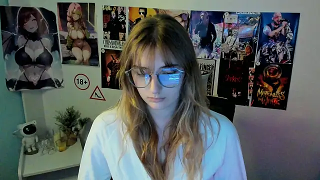 Snapshot of NeyliDream chatting on October 2025 06:34:02 AM NeyliDream online show from October 2025 06:34:02 AM