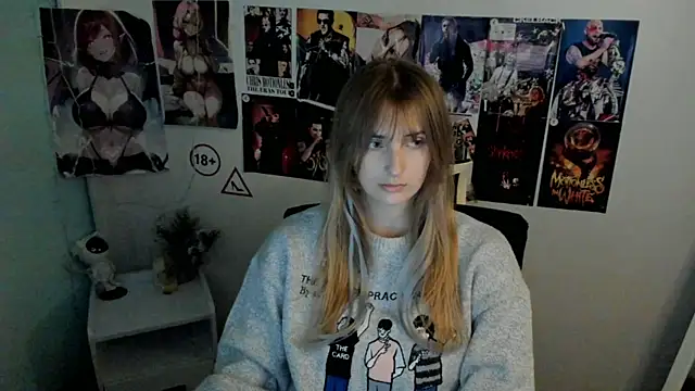 Snapshot of NeyliDream chatting on October 2025 12:17:01 PM NeyliDream online show from October 2025 12:17:01 PM