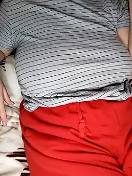 Snapshot of whiteprincesse chatting on February 2026 02:25:01 PM whiteprincesse online show from February 2026 02:25:01 PM