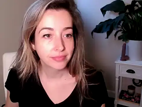 SuggestiveBehavior online show from September 2025 01:26:02 PM