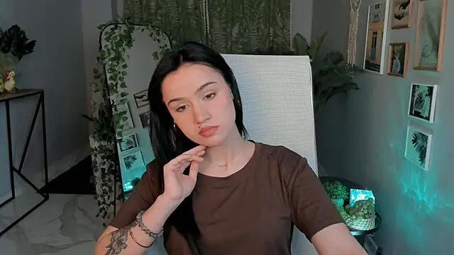 MonicaFarmer online show from April 2026 11:22:02 PM