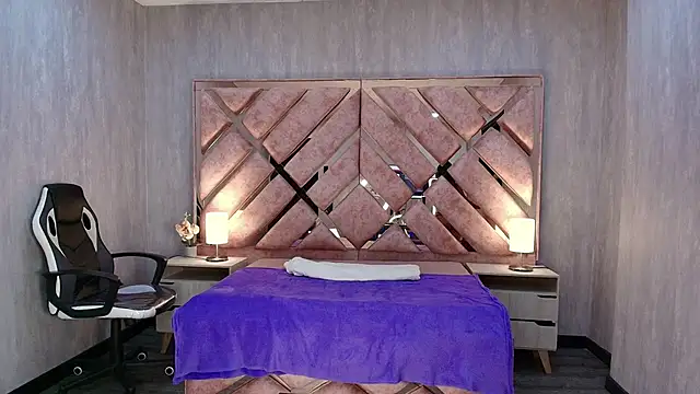 ANABELL BROWN online show from November 2025 08:11:01 PM