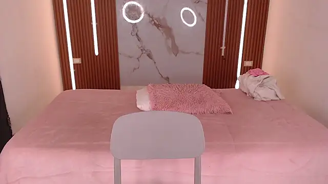 tiffy loff online show from November 2025 08:30:02 PM