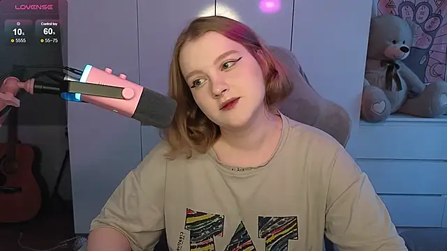 Snapshot of OliviaBlade chatting on September 2025 07:19:01 AM OliviaBlade online show from September 2025 07:19:01 AM