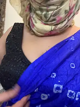 Snapshot of Curvy_Soniya chatting on September 2025 08:24:01 AM Curvy Soniya online show from September 2025 08:24:01 AM