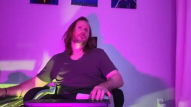 AlbinoAdonis online show from September 2025 12:36:01 AM