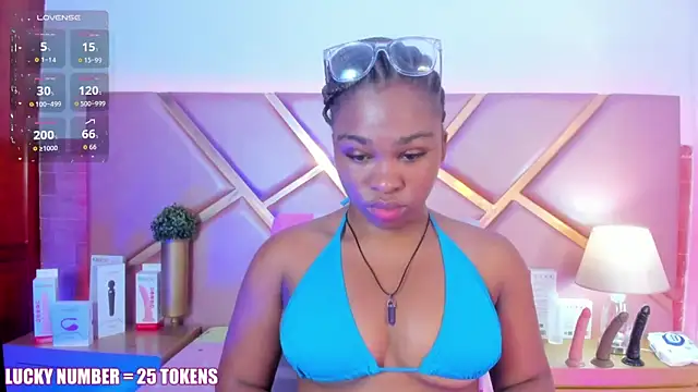 SophieSinclair online show from March 2026 12:44:01 PM