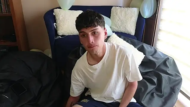 tightncuteass online show from February 2026 02:43:02 PM