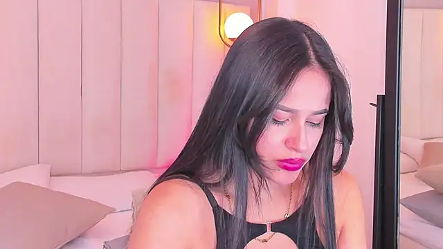 Dream nena online show from November 2025 08:07:01 PM