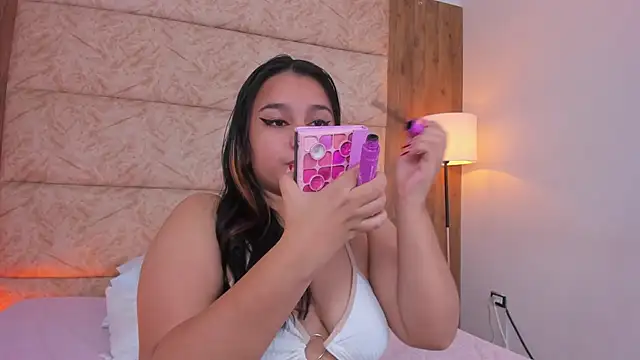 IvannaaVega online show from December 2025 04:40:02 AM