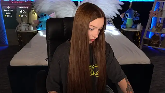 FoxyMayy online show from October 2025 01:10:02 PM