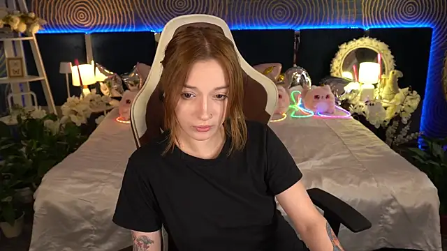 FoxyMayy online show from June 2026 01:09:02 PM