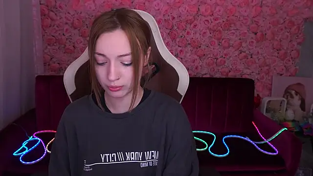 FoxyMayy online show from June 2026 06:16:02 AM