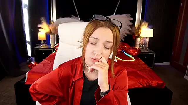 FoxyMayy online show from June 2026 02:48:02 PM