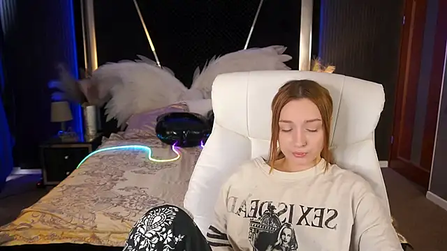 FoxyMayy online show from June 2026 01:15:01 PM
