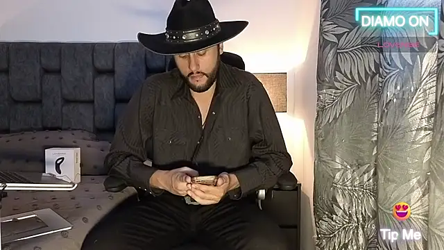 Snapshot of Thomas_redcol chatting on October 2025 08:43:01 PM Thomas redcol online show from October 2025 08:43:01 PM