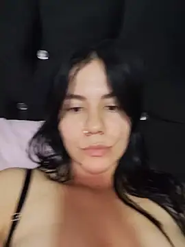 Snapshot of valen-sexx chatting on June 2026 10:34:02 PM valen-sexx online show from June 2026 10:34:02 PM