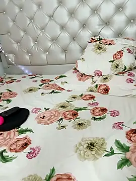 ZARAY 1118 online show from November 2025 07:12:01 PM