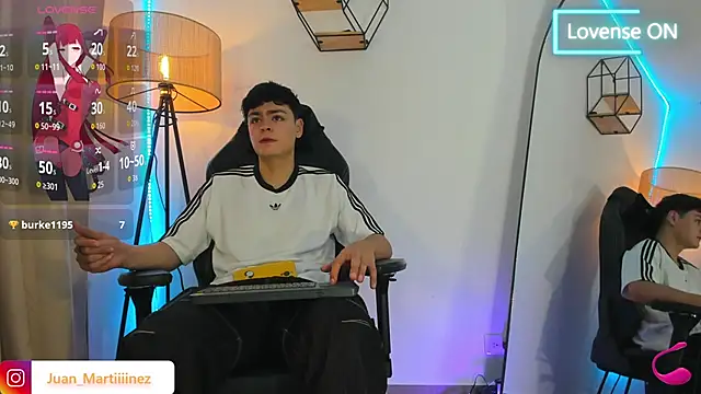 Im Juaniito online show from November 2025 02:58:02 AM