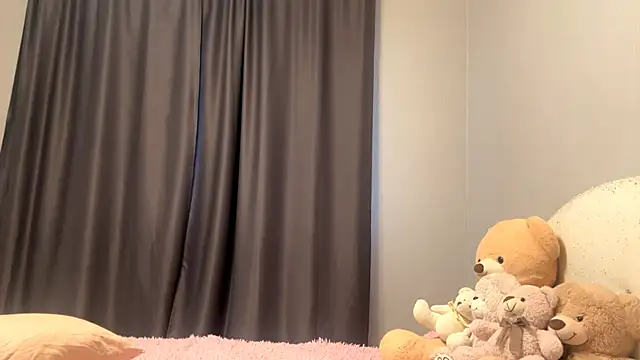 Snapshot of CatherinDream chatting on October 2025 02:41:01 AM CatherinDream online show from October 2025 02:41:01 AM