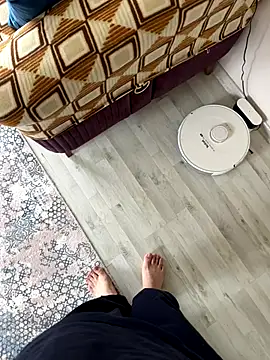 Snapshot of LAZ3R1 chatting on October 2025 10:33:01 AM LAZ3R1 online show from October 2025 10:33:01 AM