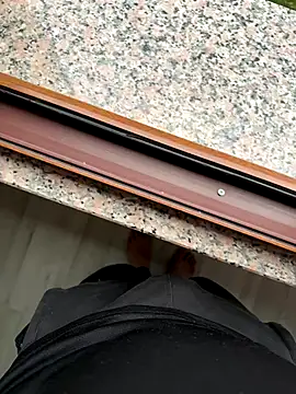 Snapshot of LAZ3R1 chatting on October 2025 04:20:02 AM LAZ3R1 online show from October 2025 04:20:02 AM