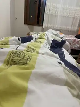 Snapshot of LAZ3R1 chatting on October 2025 03:36:01 PM LAZ3R1 online show from October 2025 03:36:01 PM