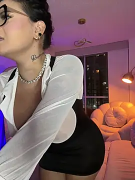 Snapshot of GabyMejiaa chatting on April 2026 03:49:02 AM GabyMejiaa online show from April 2026 03:49:02 AM