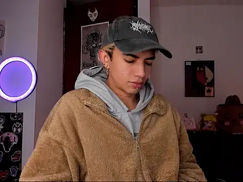 Snapshot of guynextdo0r chatting on October 2025 02:36:02 PM guynextdo0r online show from October 2025 02:36:02 PM