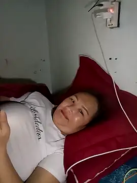 Snapshot of Tamara-a chatting on December 2025 01:04:02 AM Tamara-a online show from December 2025 01:04:02 AM