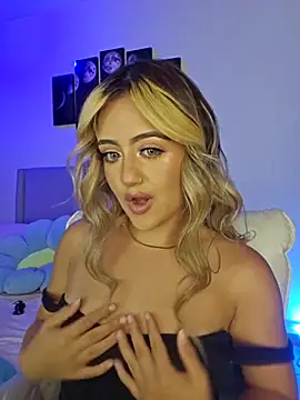 Snapshot of MaryMoon_ chatting on September 2025 01:29:01 AM MaryMoon online show from September 2025 01:29:01 AM