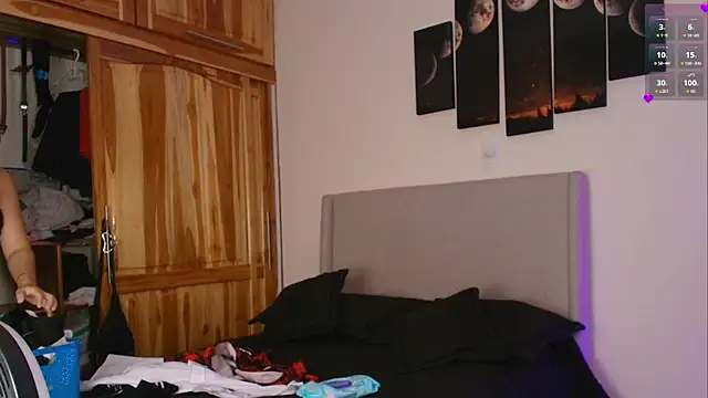 Snapshot of MaryMoon_ chatting on December 2025 10:04:02 PM MaryMoon online show from December 2025 10:04:02 PM