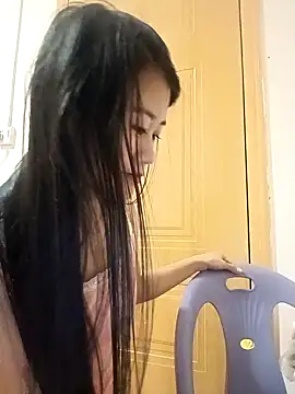 Snapshot of luy-xinh02 chatting on November 2025 03:52:02 PM luy-xinh02 online show from November 2025 03:52:02 PM