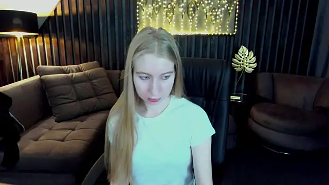 Alina Blonde online show from May 2026 05:35:02 AM