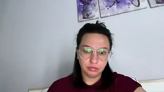 Snapshot of Karllina chatting on August 2026 06:43:02 PM Karllina online show from August 2026 06:43:02 PM