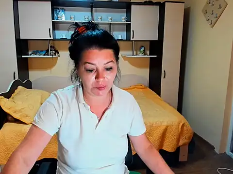 Soffy Skye online show from June 2026 04:28:02 AM