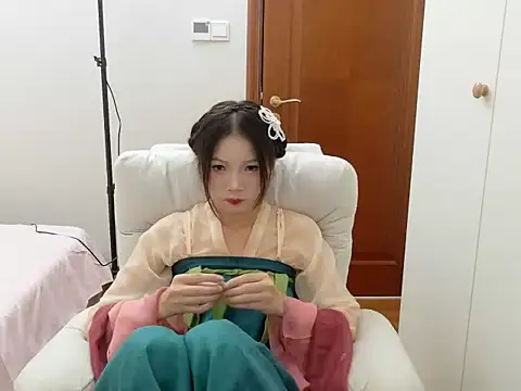 Snapshot of qiqi-111 chatting on September 2025 09:20:01 AM qiqi-111 online show from September 2025 09:20:01 AM