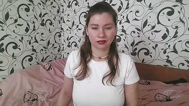 Snapshot of YourEmilie chatting on February 2026 10:09:01 AM YourEmilie online show from February 2026 10:09:01 AM