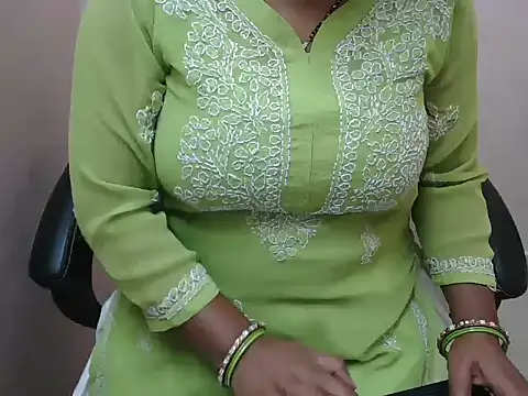 Snapshot of bold_naina chatting on November 2025 04:00:01 AM bold naina online show from November 2025 04:00:01 AM