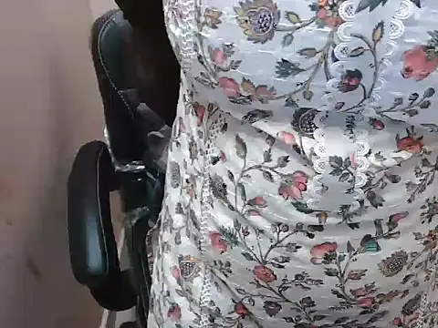 Snapshot of bold_naina chatting on November 2025 04:01:01 AM bold naina online show from November 2025 04:01:01 AM