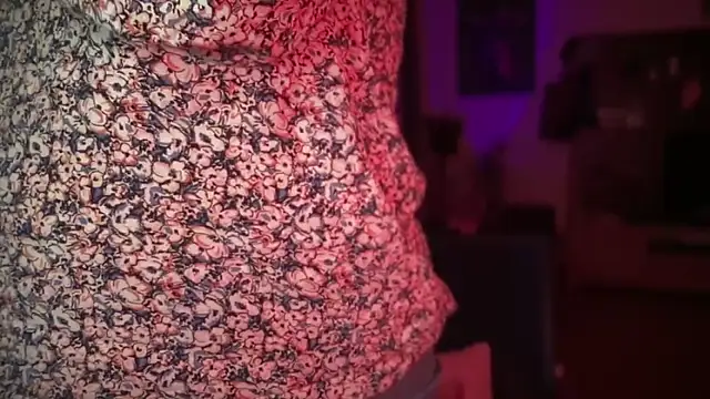 Snapshot of BikiHellena chatting on October 2025 01:09:02 AM BikiHellena online show from October 2025 01:09:02 AM