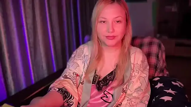 BikiHellena online show from November 2025 06:35:02 AM