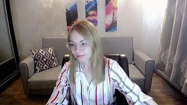 Snapshot of shy_hot_cat chatting on September 2025 08:06:02 AM shy hot cat online show from September 2025 08:06:02 AM