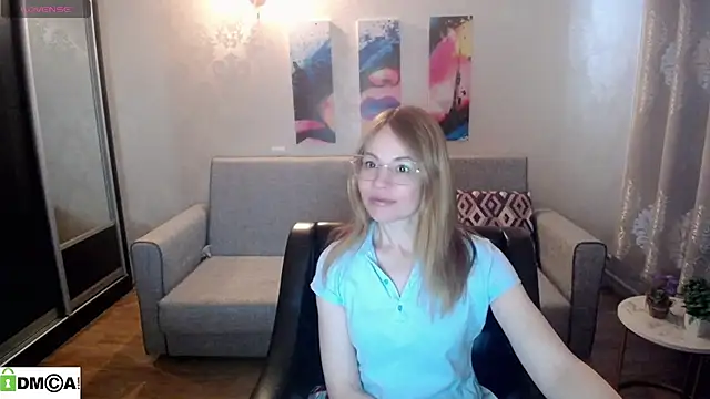 Snapshot of shy_hot_cat chatting on October 2025 06:21:01 AM shy hot cat online show from October 2025 06:21:01 AM