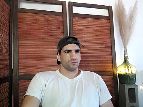 Snapshot of ObeyLust chatting on September 2025 04:28:02 PM ObeyLust online show from September 2025 04:28:02 PM